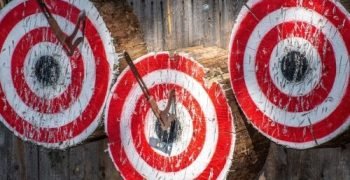 axe-throwing-11
