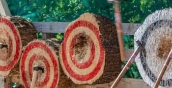 axe-throwing-22
