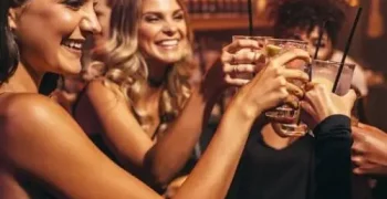 bar-crawl-cocktails-2
