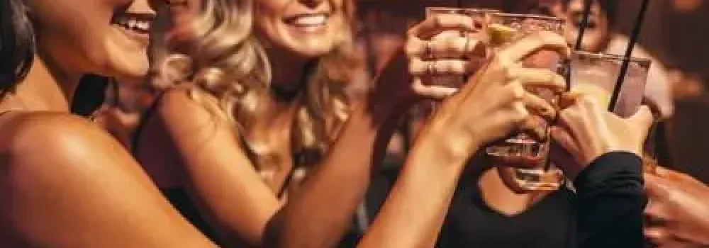 bar-crawl-cocktails-2