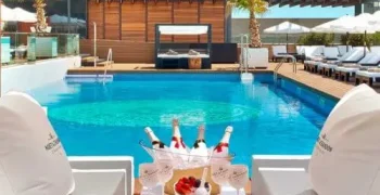beach-club-barcelona-1