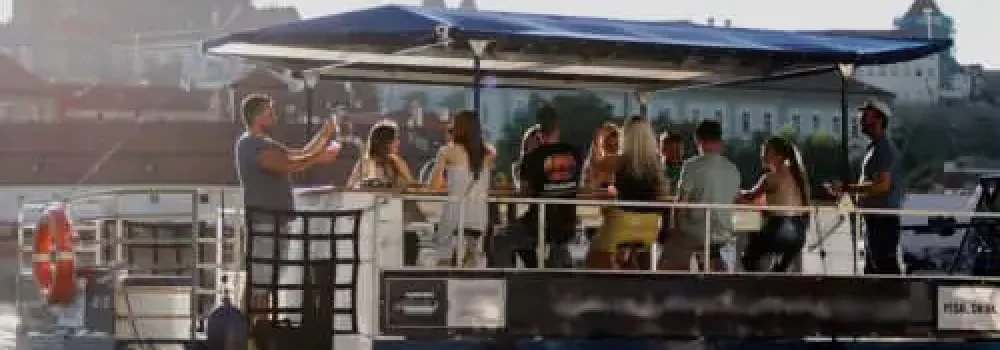 beer-boat-1