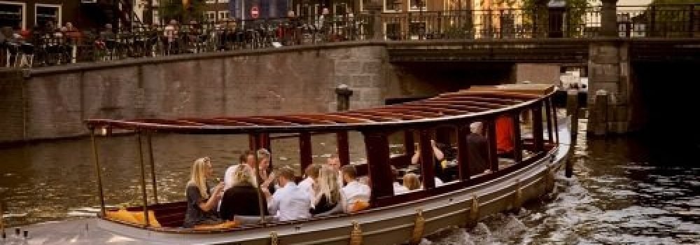 boat-cruise-amsterdam-4