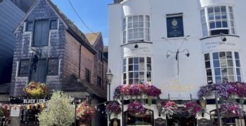 brighton-themed-cottage-13