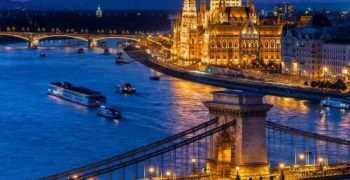 hen-river-cruise-strip-2