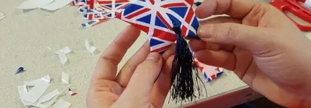 mobile-nipple-tassel-making-3