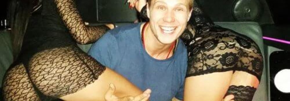 party-bus-with-stripper-821-2